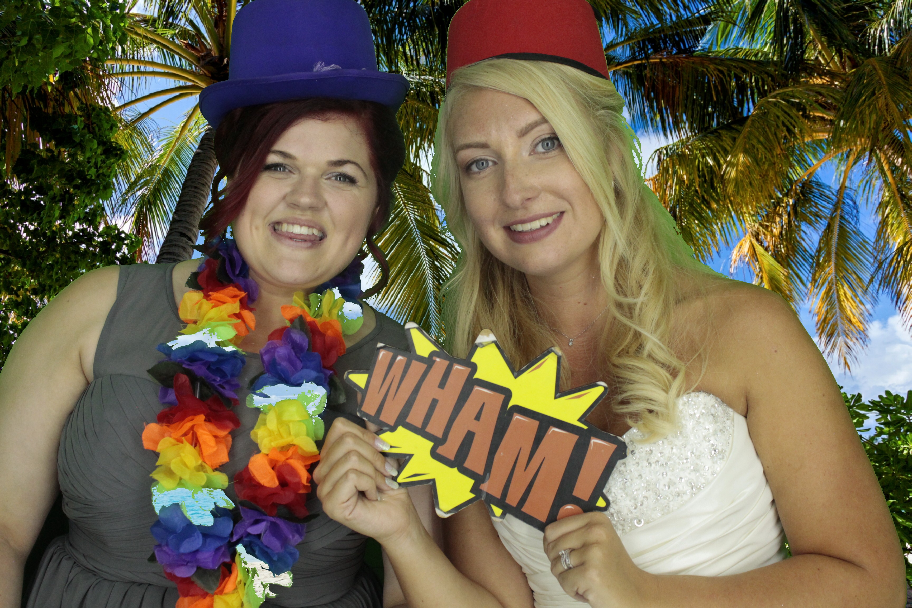Nikki & Simon | View more photos from the event at gallery.myphotoboothexperience.co.uk/u/MyPhotoBoothExperienceLtd/Nikki-Simon